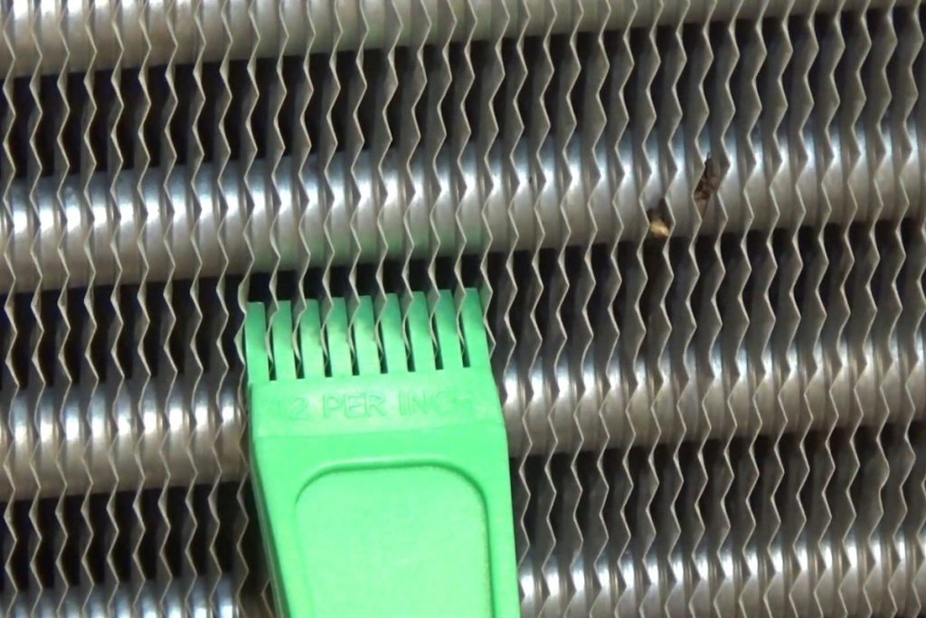 AC fin comb
